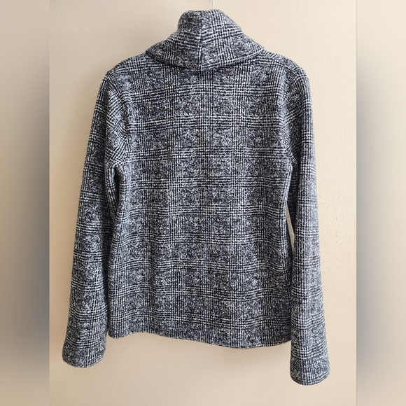 Fleece Sweater - Picture 2 of 3